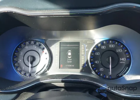 2015 Chrysler 200 S z USA, uszkodzony, nr VIN 1C3CCCBB5FN676884